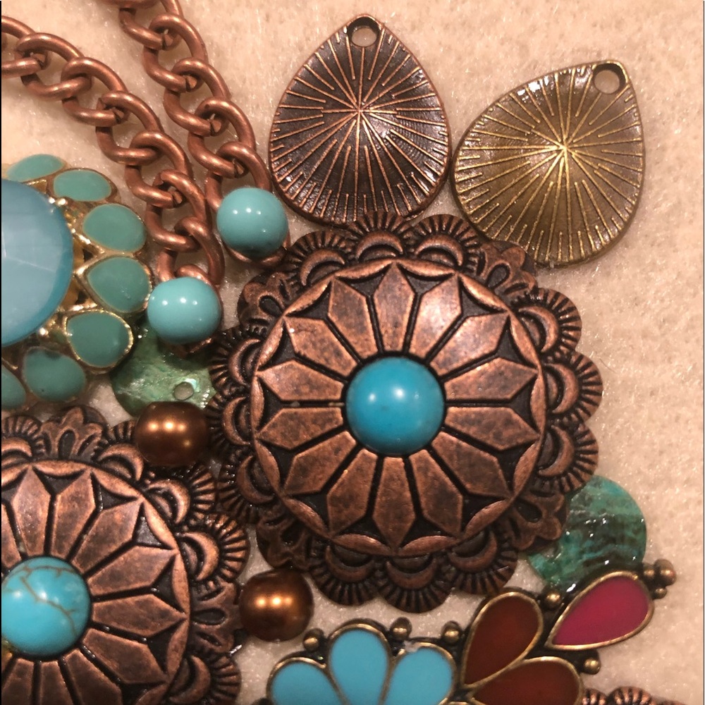 FRAMED JEWELRY ART COLLAGE IN VINTAGE FILIGREE FRAME HANDMADE UNIQUE OOAK ๐ - Picture 6 of 14
